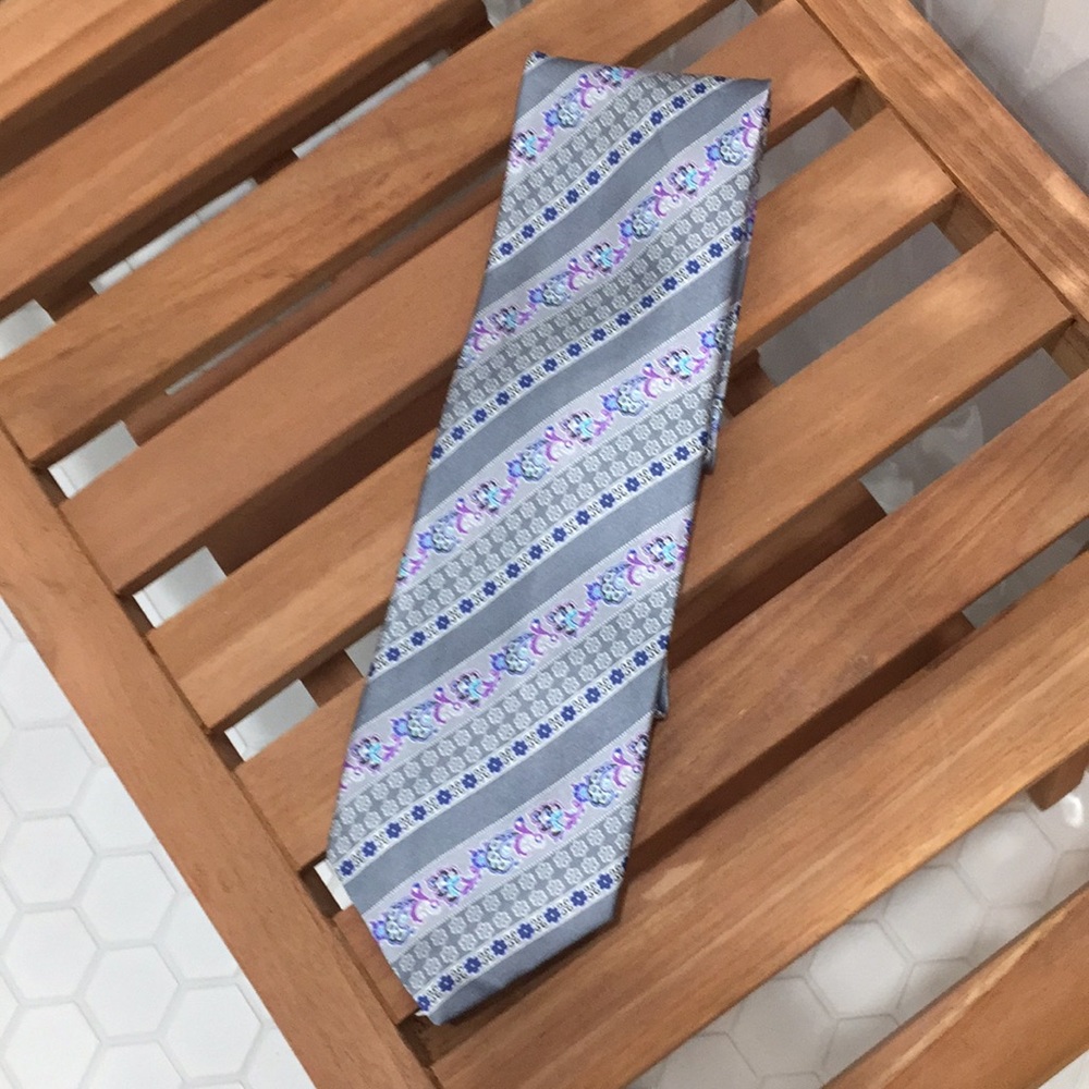 Men’s 100% SILK TIE, by Robert Talbot